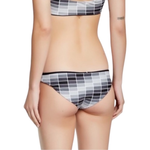 Rachel Pally Zanzibar Skimpy CEMENT GRADIENT Reversible to Solid Black Black - Picture 7 of 9